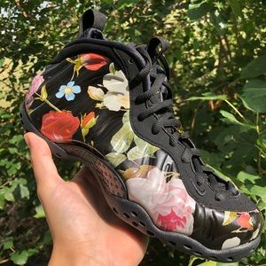Nike Air Foamposite One Floral Women’s size 7.5